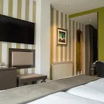 Costa Esmeralda 5*