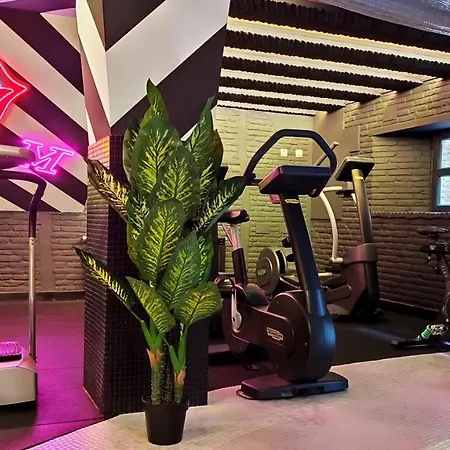 Costa Esmeralda סואנסס