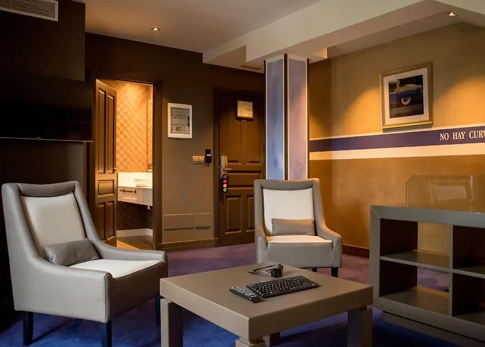 Costa Esmeralda فندق