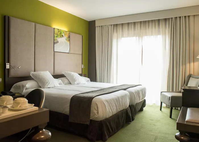 Costa Esmeralda سوانثيس