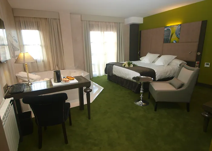 Costa Esmeralda فندق سوانثيس