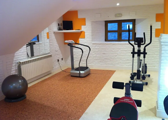 Costa Esmeralda سوانثيس