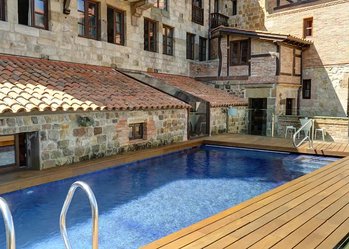 Costa Esmeralda Otel 5*