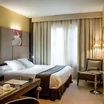 Costa Esmeralda Hotell 5*