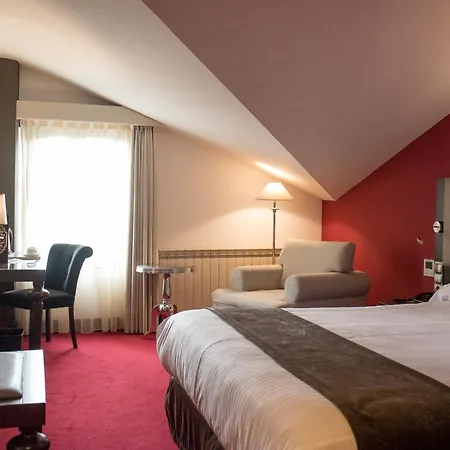 Costa Esmeralda Hotell 5*