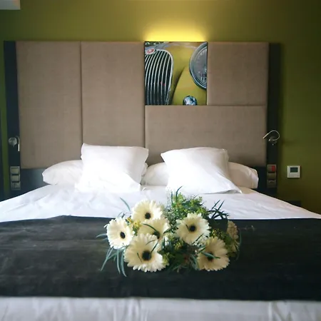 Costa Esmeralda Otel 5*